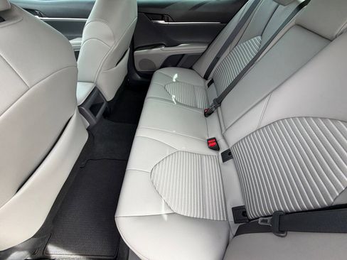 Used 2023 Toyota Camry SE w/ Convenience Package image 13