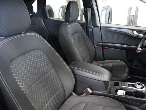 Used 2023 Ford Escape Active w/ Tech Pack #2 AWD/4WD image 9