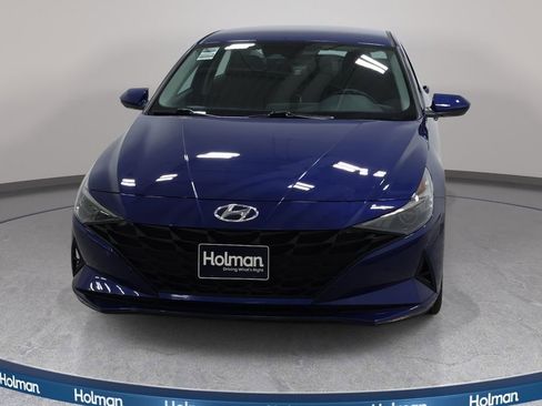 Used 2022 Hyundai Elantra SEL FWD image 3