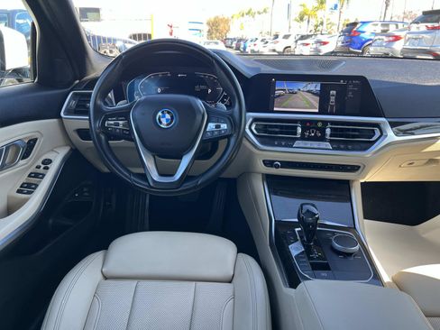Used 2022 BMW 330e w/ Convenience Package image 7