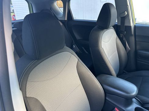Used 2017 Kia Soul + FWD image 20