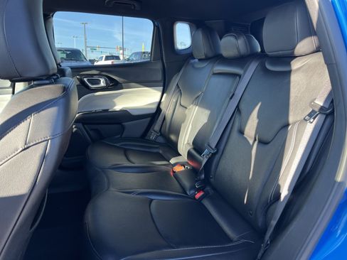 Used 2025 Jeep Compass Limited AWD/4WD image 23
