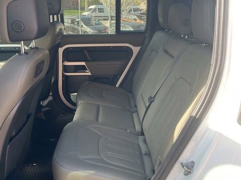 Used 2020 Land Rover Defender 110 HSE AWD/4WD image 2