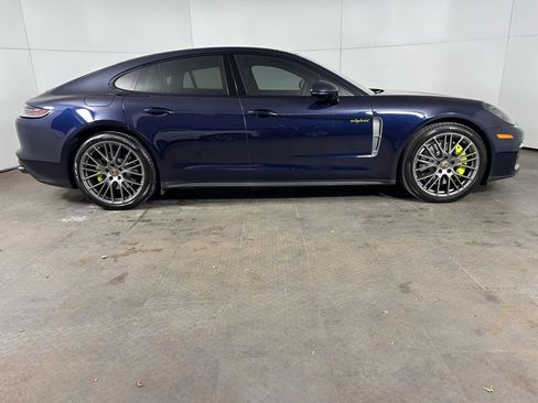 Certified 2022 Porsche Panamera 4 Platinum Edition image 8
