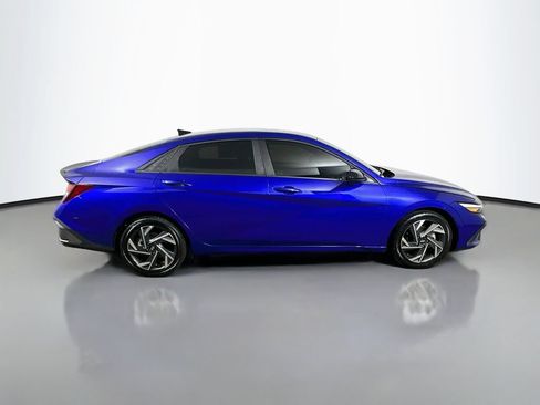 Used 2025 Hyundai Elantra Sport w/ Cargo Package FWD image 7
