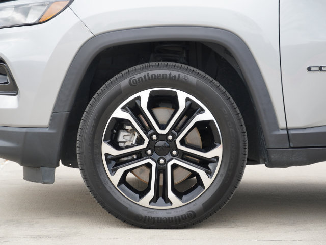 Certified 2024 Jeep Compass Limited AWD/4WD image 8