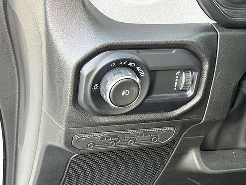Used 2025 Jeep Wrangler Unlimited Sport AWD/4WD image 27