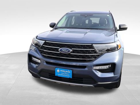 Used 2021 Ford Explorer XLT w/ Equipment Group 202A AWD/4WD image 6