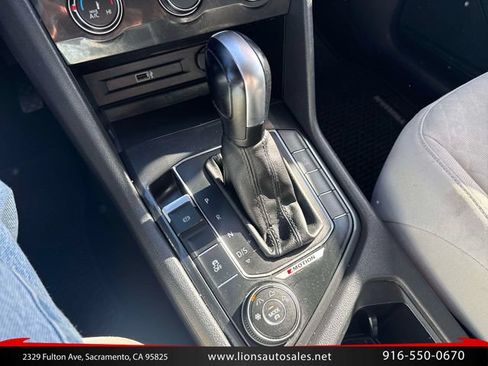Used 2018 Volkswagen Tiguan S w/ 3rd Row Seat Package AWD/4WD image 19