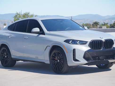 New 2026 BMW X6 xDrive40i w/ Executive Package image 3