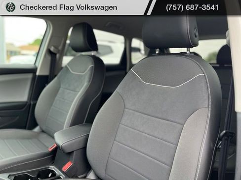Used 2023 Volkswagen Taos SE AWD/4WD image 20