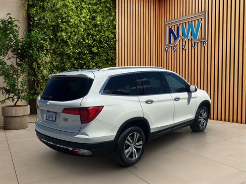 Used 2018 Honda Pilot Elite image 52