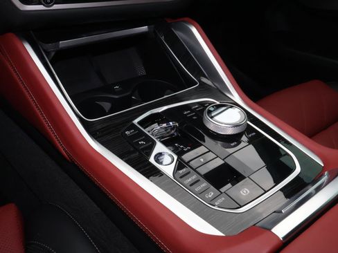 Used 2025 BMW X6 xDrive40i w/ Executive Package image 27