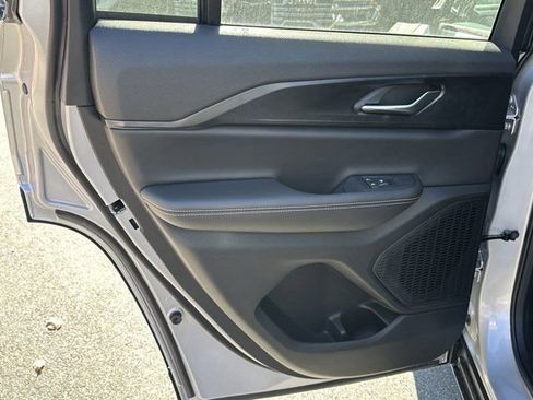 New 2025 Jeep Grand Cherokee Laredo image 20