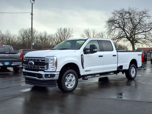 Used 2025 Ford F250 XLT image 1