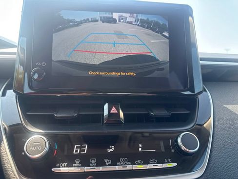 Used 2024 Toyota Corolla LE FWD image 21