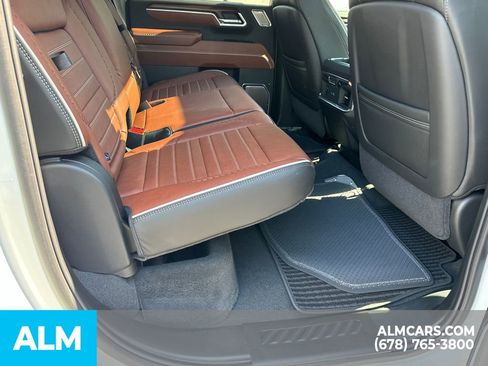 Used 2025 GMC Sierra 3500 Denali Ultimate image 18