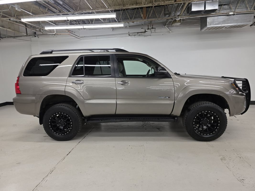 Used 2006 Toyota 4Runner SR5 AWD/4WD image 6