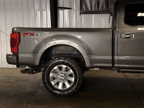 Used 2017 Ford F250 Platinum w/ Platinum Ultimate Package AWD/4WD image 22