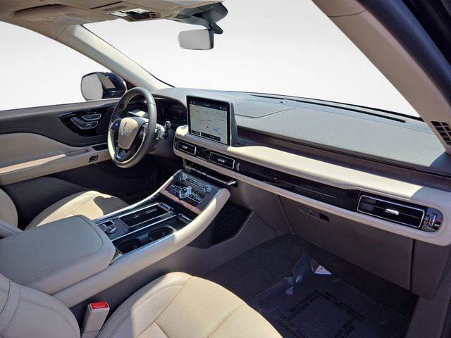 Used 2022 Lincoln Aviator Reserve w/ Elements Package Plus AWD/4WD image 39
