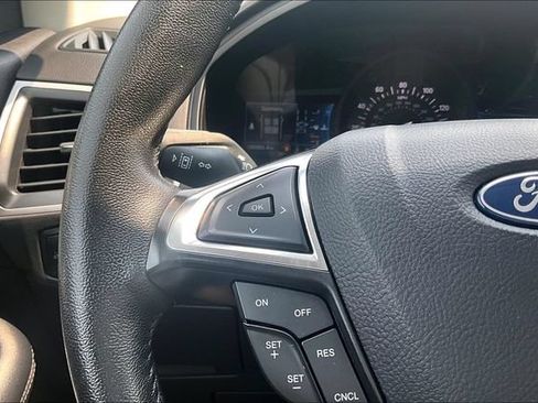 Used 2024 Ford Edge SEL AWD/4WD image 16