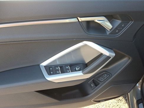 Used 2024 Audi Q3 2.0T Premium Plus w/ Premium Plus Package image 13