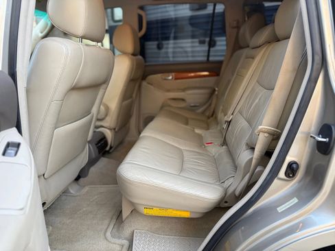 Used 2004 Lexus GX 470 AWD/4WD image 25