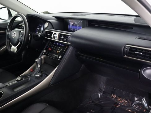 Used 2017 Lexus IS 200t RWD image 9