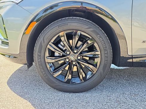 Certified 2025 Buick Envista Sport Touring w/ Convenience I Package FWD image 7