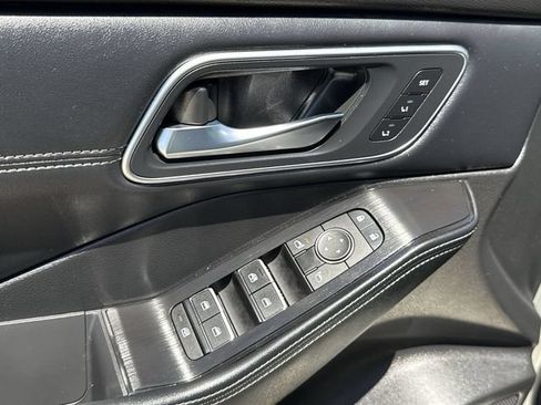Used 2026 Nissan Rogue Platinum w/ Platinum Premium Package AWD/4WD image 17