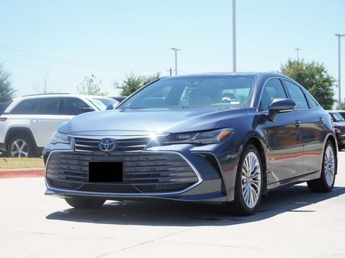 Used 2020 Toyota Avalon Limited w/ Advanced Safety Package FWD image 3