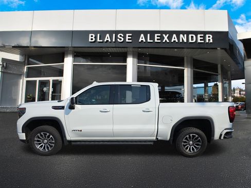 Used 2023 GMC Sierra 1500 AT4 AWD/4WD image 8