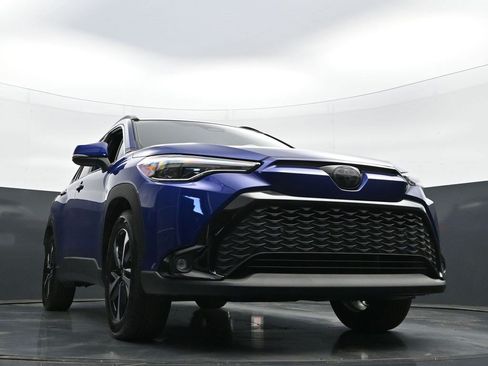 Used 2023 Toyota Corolla Cross AWD Hybrid w/ Convenience Package image 21