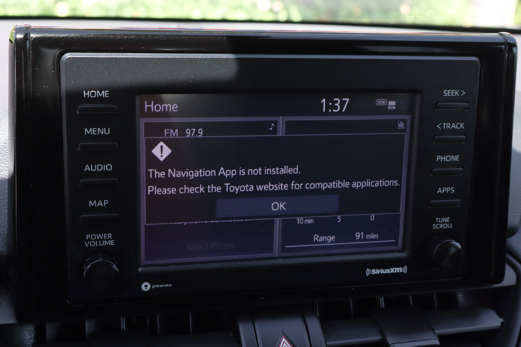 Used 2021 Toyota RAV4 LE w/ Carpet Mat Package (TMS) AWD/4WD image 30