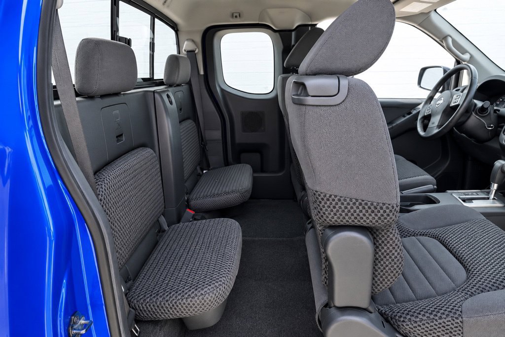 Used 2012 Nissan Frontier SV RWD image 9
