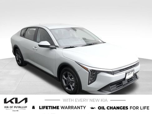 New 2026 Kia K4 FWD image 3