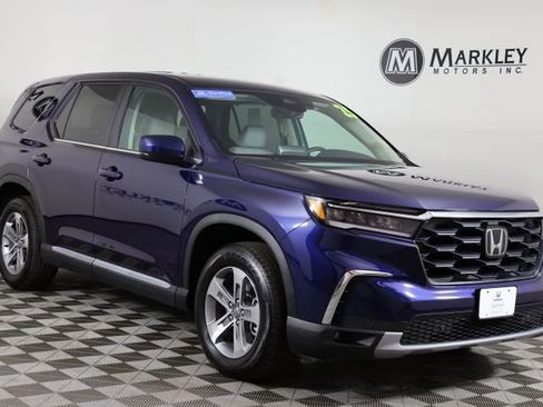 Certified 2025 Honda Pilot EX-L image 1