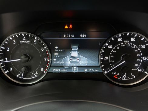 Used 2024 Nissan Armada SL w/ Captain's Chairs Package image 26