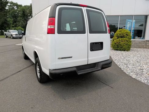 Used 2016 Chevrolet Express 2500 RWD image 14