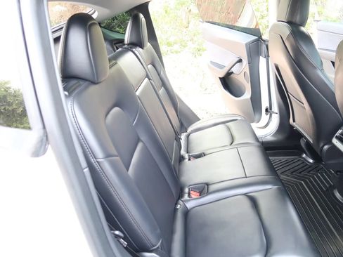 Used 2021 Tesla Model Y Performance AWD/4WD image 22