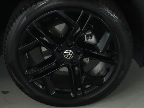 Certified 2026 Volkswagen Tiguan SE R-Line FWD image 10