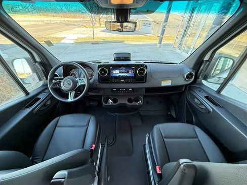 New 2025 Mercedes-Benz Sprinter 2500 image 25