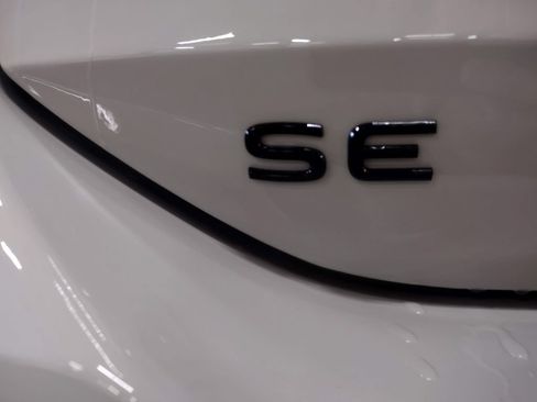 New 2026 Volkswagen Tiguan SE R-Line AWD/4WD image 14