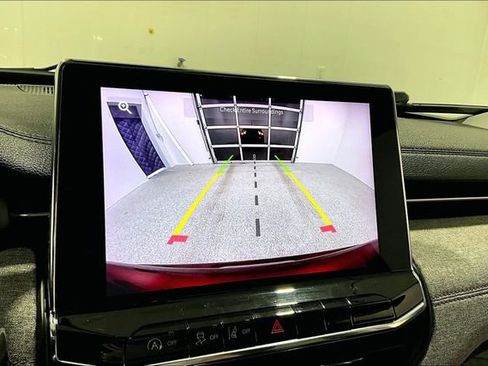 Used 2022 Jeep Compass Latitude image 14