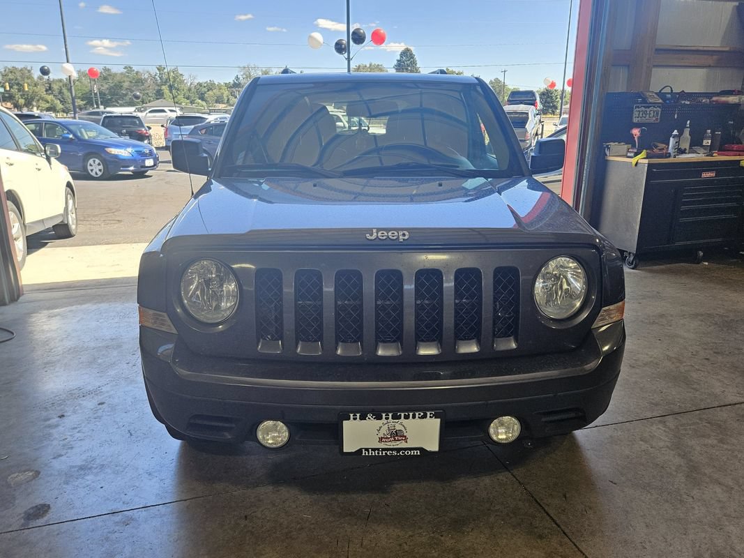 Used 2015 Jeep Patriot High Altitude FWD image 11
