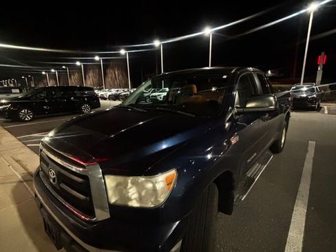 Used 2011 Toyota Tundra 4x4 Double Cab image 2