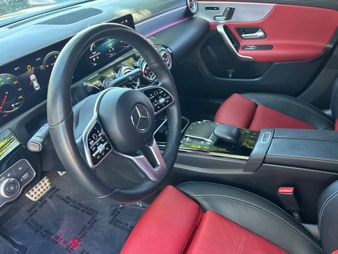 Used 2022 Mercedes-Benz CLA 250 image 9
