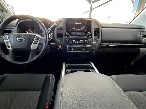 Used 2023 Nissan Titan SV w/ SV Convenience Package RWD image 15