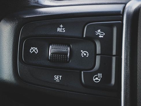 Used 2019 GMC Sierra 1500 SLT w/ SLT Premium Plus Package image 17