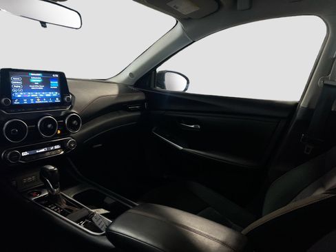 Used 2025 Nissan Sentra SR FWD image 21